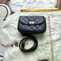 ราคา กระเป๋าคาดอก สไตล์ ชาแนล คาดอก/เอว สินค้าขายดี (1732018874299418246)