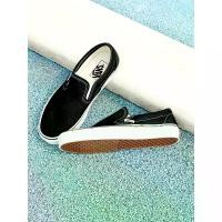 ราคา [Pomelo] Vans UA Classic รองเท้าทรงสวม / Vans UA Classic Slip-On (1730585675774593115)