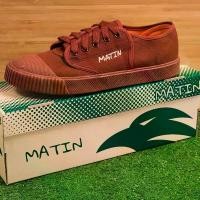 ราคา รองเท้าผ้าใบนักเรียน แบรนด์ RAVAN รุ่น T205 สีน้ำตาล พื้นยาง เหมาะสำหรับทำงานและโรงเรียน ไซส์ผู้ชาย/ผู้หญิง 31-45 มาพร้อมใบกำกับภาษีจากโรงเรียน รองเท้า vans แท้ รองเท้า baoji (1731984093528687800)