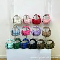ราคา กระเป๋าถือใบเล็ก ดีไซน์เพชรคลาสสิก กระเป๋าลายเมฆย่น H baobao issey miyake ဘ ဲ အ ိ တ ် girl กระเป๋า vans แท้ (1731921339510391888)