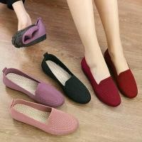 ราคา รองเท้าผู้หญิง พลัสไซส์ แฟชั่นลำลอง วัสดุตาข่าย Flyknit พื้นนุ่ม แบน ระบายอากาศได้ดี รองเท้าผ้าปักกิ่งเก่า รองเท้าลำลองสำหรับผู้หญิง ไนกี้ รองเท้า ผู้ หญิง รองเท้า monobo รองเท้ากีฬา สตรี (17317658930