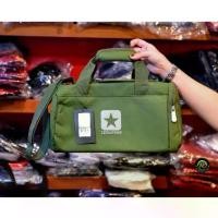 ราคา Converse กระเป๋าสะพายข้าง Sporty Bag | Military ( 126000788MY ) (1729987385594972328)
