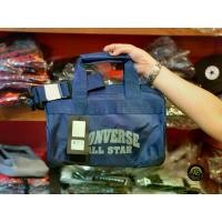 ราคา Converse Collection คอนเวิร์ส กระเป๋า กระเป๋ากีฬา Bag Sport Logo Mini 126000398 NVY (690) กลางแจ้ง ออกกำลังกาย (1729987360700008616)