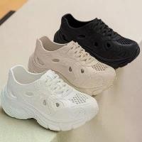 ราคา รองเท้าแตะส้นหนาผู้หญิง เพิ่มความสูง ฤดูร้อนใหม่ สไตล์ลำลอง เหมาะสำหรับกีฬากลางแจ้งและชายหาด รองเท้าพ่อ รองเท้าอินเทรนด์ รองเท้า พื้น ทอง converse ผู้ หญิง crocs ผู้หญิง ทรงเอ หู (1731534579577357404)