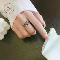 ราคา [ส่งฟรี] แหวนเงินแท้ Black Sugar Cubes แหวนพลอยสีดำนำโชค ดีไซน์สวย แหวนเงิน925 สไตล์ใหม่ Valentine (1731272549792908583)