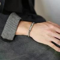 ราคา สร้อยข้อมือเหล็กไททาเนียม สำหรับผู้ชาย เรียบง่าย ทันสมัย สไตล์ยุโรปและอเมริกา สไตล์ฮิปฮอป คุณภาพสูง ดีไซน์ Gucci หวัง มาใหม่ในปี 2024 (1731008817370860014)