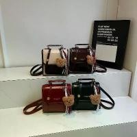 ราคา กระเป๋าเป้ UR 2025 กระเป๋าเดินทางขนาดเล็กคุณภาพสูง สไตล์มหาวิทยาลัย กระเป๋าเป้สะพายหลังกลางแจ้งของผู้หญิงใหม่ เหมาะสำหรับฤดูร้อน bag หนัง กระเป๋า สะพายข้าง กระเป๋าถือ สะพายไหล่ ม (1732184979467241130)