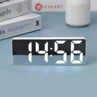 ราคา Oneworldshop นาฬิกาปลุกตั้งโต๊ะดิจิตอล บอกอุณหภูมิ วันที่ LCD Clock C-06 (1731862371057698090)
