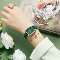 ราคา นาฬิกาสตรีทรงสี่เหลี่ยมสีเขียวเรโทร | แบบเรียบหรูพร้อมสายหนังแท้และกรอบโลหะสีทอง (Retro Square Green Women's Watch - Premium Design with Genuine Leather Strap & Gold Frame) (1732191368496712273)