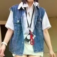 ราคา เสื้อjacketยีนส์แขนกุดปกคอสีขาว มือสอง มีบริการเก็บปลายทาง (1731688356525671784)