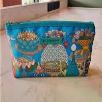 ราคา Amenity Kit ของการบินไทย ผ้าไหมไทย Jim Thompson (1732277697373505017)