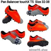 ราคา PAN BALANCER TOUCH X T5 2023 PF151B รองเท้าฟุตบอลเด็กแพน สตั๊ดเด็กแพน ราคา 750 บาท (1732335301555226562)