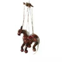 ราคา Marionette horse puppet string หุ่นม้าชัก หุ่นกระบอกไม้ หุ่นสาย แบบโบราณ ม้าออกศึก (1732091685529028050)