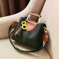 ราคา [COD] AWQ กระเป๋าสะพายข้าง bag กระเป๋าสะพายข้าง กระเป๋าถือ กระเป๋าแฟชั่น ผู้หญิง เทรนด์สวย No.022 เป้สะพายข้าง กระเป๋าสะพายข้างผู้หญิง (1732415732140115531)