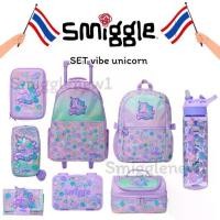 ราคา Smiggle Set Vibe Unicorn กระเป๋าเป้ ถุงดินสอ กล่องข้าว bento ขวดน้ำ พร้อมส่งในไทย ของแท้ (1731551173620041375)