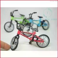 ราคา Amanda8 โมเดลจักรยานจิ๋ว จักรยานจิ๋ว จักรยาน จักรยานเด็กเล่น จักรยานขนาดเล็ก โมเดลจักรยาน #ของจิ๋ว #ของตกแต่ง (1729626185528478596)