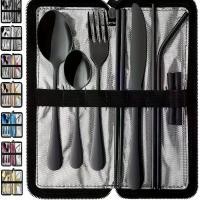 ราคา ชุดช้อนส้อมสำหรับเดินทางแบบพกพา ชุดช้อนส้อมแบบใช้ซ้ำได้ พร้อมกล่องช้อนส้อมคงที่ รวมตะเกียบ ฟาง มีด ส้อม ช้อน และแปรงฟาง ชุดช้อนส้อมสแตนเลส 9 ชิ้น สีดำ ทอง และเงิน (1732083693961774796)