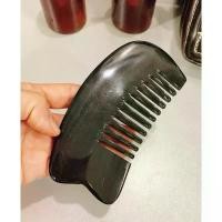 ราคา หวีนวดศรีษะ หวีกัวซาสี่เหลี่ยมปลายหางปลา เขาควายแท้ๆ ว ี ถ น อ ม ส ้ ผ มีด (1732151947679336221)