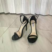 ราคา [จัดส่งทันที] * พร้อมส่งค่ะ * รองเท้าส้นสูง 4 นิ้ว สีดำ (1732052844084626994)