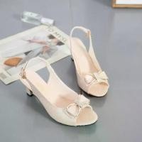 ราคา รองเท้าผู้หญิงไซส์ใหญ่ (35-44), รองเท้าแตะกุทัณฑ์ 41, รองเท้าหัวเข็มขัดส้นกลาง 42, ส้นหนา, คัทตื้น, Rhinestone, รองเท้าส้นสูง, 43 (1732313566289757883)