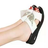 ราคา รองเท้าแตะเปิดนิ้วเท้า ส้นลิ่ม ใส่สบาย แฟชั่น สำหรับผู้หญิง สไตล์ฤดูร้อนใหม่ รองเท้าแตะลำลอง ใส่สบาย ใส่ข้างนอกได้ (1731205920358958219)