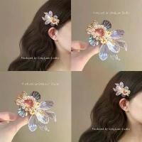 ราคา กิ๊บติดผมปลาคาร์พสีรุ้ง กิ๊บติดผมเด็กผู้หญิงสไตล์โบราณ กิ๊บติดผมหน้าม้าด้านข้างสุดหรูหรา ทำจากแก้ว เหมาะสำหรับการเดินทาง [COD] กิ๊บ ติด หมวก พยาบาล ยางมัด ผม invisibobble เน็ต รด (1731877764778263663)