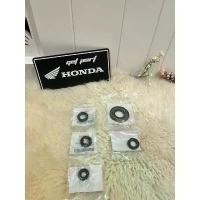 ราคา ชุดซีลเครื่องยนต์ Honda Nova Tena และ Smile 4 -5 เกียร์ แท้ ใหม่ (1732392754578556431)