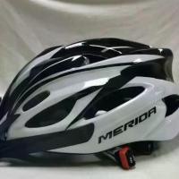 ราคา Merida หมวกกันน็อคจักรยาน ปั่นจักรยาน แม่พิมพ์ในตัว กันลม unisex ถนน จักรยานเสือภูเขา หมวกนิรภัย เกียร์ (1732408759940712054)