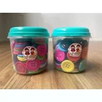 ราคา พร้อมส่ง ชุดเริ่มต้น กระปุกหยอด+กระดุมยักษ์ +เชือก ชุดเสริมพัฒนาการเด็ก กระปุกหยอดกระดุม (1731953378672281220)