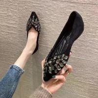 ราคา รองเท้าผู้หญิง สไตล์ยุโรปและอเมริกา แก้ว พลอยเทียม กำมะหยี่ ทันสมัย ปลายแหลม ส้นแบน ฤดูใบไม้ร่วง สไตล์ฝรั่งเศส น้ำหนักเบา มาใหม่ ปี 2025 ฤดูใบไม้ผลิและฤดูใบไม้ร่วง (1732086157709837901)