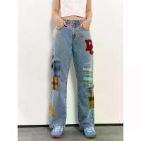 ราคา Pomelo. x Dry Clean Only กางเกงยีนส์ทรงตรงแต่งดีเทลแผ่นปะสุดเก๋ / Pomelo. x Dry Clean Only Embroidered Patchwork Detail Straight Jeans (1730589522605410395)