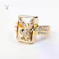 ราคา PB:รุ่น Playboy Accessoriesเพลย์บอย เพล์บอยเครื่องประดับแหวน ดีไซน์แหวนกระต่ายในกรอบ4เหลี่ยม รุ่น ST-233R142HG ทอง (1729784891646511718)