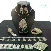 ราคา Accessories ชุดเครื่องประดับไทย สร้อยคอ ต่างหู เข็มขัด สร้อยสังวาลย์ ปิ่น กําไล (1729639954863851621)