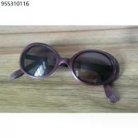 ราคา แว่นกันแดด Vintage Guess Sunglasses Size 48/12 128mm สีม่วงเข้ม (1732045530744718937)