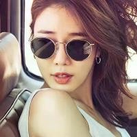 ราคา แว่นกันแดดกรอบวงรี แฟชั่นเกาหลีใหม่ สำหรับผู้หญิง แว่นตากระชับสัดส่วนสุดหรู สไตล์สตรีทไม่ซ้ำใคร เลนส์ กรอง แสง แว่นตา แว่น sunglasses (1731962908650276682)