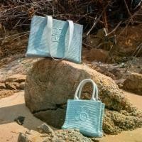 ราคา COVE Beach Tote & Mini Beach Tote กระเป๋าสะพายข้าง กระเป๋าไปทะเล มีช่องใส่บัตร (1729813197049203427)