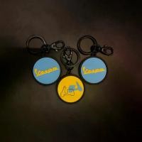 ราคา พวงกุญแจ CLASSIC RUBBER KEYCHAIN VESPA ฟ้าเหลือง (1729662103179070142)