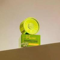 ราคา ครีมแตงกวาทาหน้า แบนด์ Herbal (1731588787179914678)