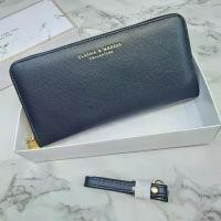 ราคา กระเป๋าสตางค์ทรงยาว กระเป๋าสตางค์ซิปรอบ หนังPUนิ่ม แบรนด์แท้ MODERN CLASSIC 100% เรียบหรูดูดี มีสายคล้อง พร้อมกล่อง กระเป๋าสตางค์ผู้หญิง Women's wallets (1732310593281624921)
