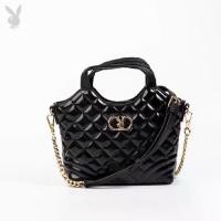 ราคา PLAYBOY รุ่น Women's Bag (C) กระเป๋าสะพายข้างผู้หญิง รหัส ST-B241PB557 ดีไซน์เย็บนวมทรงคางหมูซิปบน มี 3 สี สีดำ สีชมพูและสีแดง (1730069118947985551)