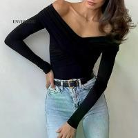 ราคา เสื้อยืดสั้นผู้หญิงสีทึบด้านหน้าไขว้คอวีแขนยาวเปิดไหล่เสื้อฤดูใบไม้ผลิ FallFit Tops Streetwear (1731175429827955022)