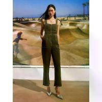 ราคา [Pomelo] จั๊มพ์สูทยีนส์ขายาวแต่งดีเทลเย็บขอบแต่งด้าย / Contrast Stitching Detail Denim Jumpsuit (1730612162955741275)