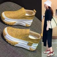 ราคา รองเท้าไม่มีส้น แพลตฟอร์ม ทรงสลิม กลวงออก สำหรับผู้หญิง รองเท้าแตะระบายอากาศ สไตล์เกาหลี ลำลอง รองเท้าสีขาว แฟชั่น รองเท้า chinese laundry รองเท้า ยักษ์ รองเท้า ยักษ์ รองเท้า (1731746969207867743)