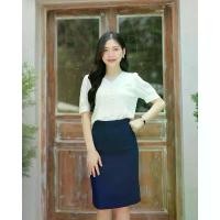 ราคา "Moji Blouse" New 2025 คอวีแต่งกระดุมแขนตุ๊กตา ใส่สบายผ้านิ่มๆ สำหรับใส่ทำงาน แมทช์กับกางเกง/กระโปรงน่ารักทั้งคู่ คําแนะนําการขายที่ร้อนแรงในเดือนนี้ (1732237502698849819)