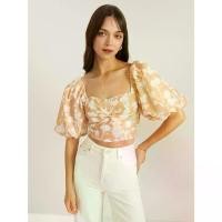 ราคา [Pomelo] เสื้อเบลาซ์ลายดอกดีเทลแขนตุ๊กตา / Floral Puffed Sleeve Blouse (1730546587409549403)