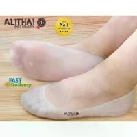 ราคา ถุงเท้าซิลิโคน กันรองเท้ากัด ลดกลิ่นอับ ถนอมเท้า สีไข่ (1 คู่) เท้าไซส์ 38-40 Silicone Foot Care Full Heel Sock (1729632643271199632)