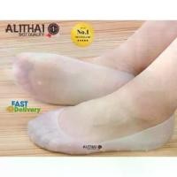 ราคา ถุงเท้าซิลิโคน กันรองเท้ากัด ลดกลิ่นอับ ถนอมเท้า สีไข่ (1 คู่) เท้าไซส์ 38-40 Silicone Foot Care Full Heel Sock (1729707844803726319)