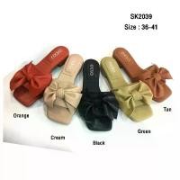 ราคา Prettycomfortรองเท้าแตะหญิง รองเท้าแตะแบรนด์ รองเท้าแตะเกาหลี Slippers หนัง Pu แบบสวมใส่สบาย รองเท้าแฟชั่น ส้นสูง2cm SK2039 (1730122360803986062)