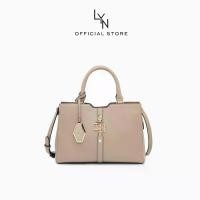 ราคา LYN - Galactiga Handbag M Crossbody Bag กระเป๋าสะพายข้าง Galactiga Handbag M (LL24CBS240) (1730115586514651387)