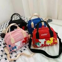 ราคา Fashion handbag ANELLO MICKEY กระเป๋าสะพาย กระเป๋าถือผ้า ลายการ์ตูน มาใหม่ สวยมากๆT (1732180027329447080)